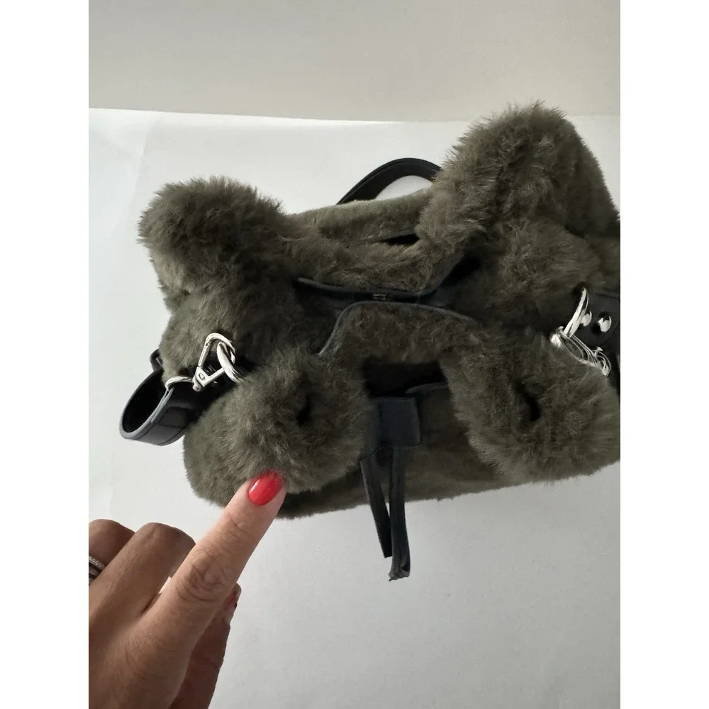 House of‎ Harlow 1960 Faux Fur Bucket Crossbody Purse Bag
